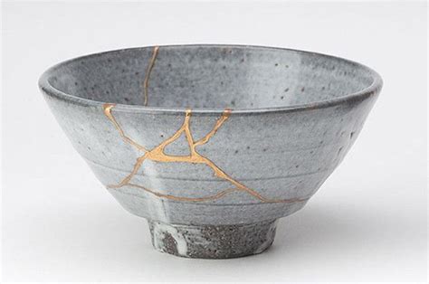  Kintsugi - Kuvattu keramiikka ja kultaisen korostuksen taikuus